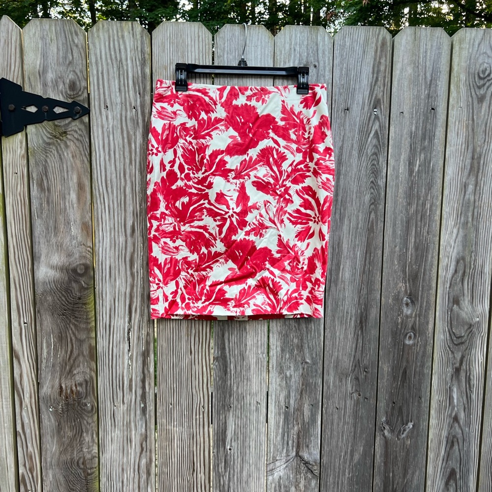 THE LIMITED Red Cream Watercolor Floral Stretch Pencil Skirt Women’s 6 NWT NEW - Picture 2 of 10